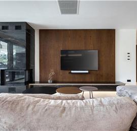 5 bedroom luxury seaside villa with indoor & outdoor pool, near Acharavi, sleeps 10